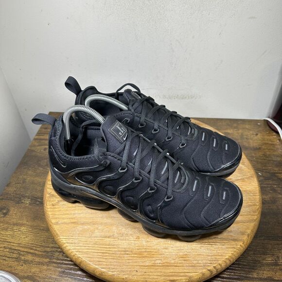 Nike Air Vapormax Plus Shoes Mens Size 10 Black Triple Black 924453-004 Sneakers